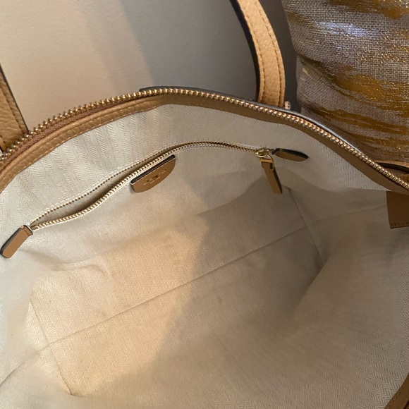 “SOLD” Tory Burch McGraw Top-Zip Satchel - Picture 11 of 13